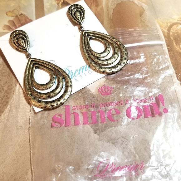 NEW Premier Designs Antiqued Gold tone Long Clip On Earrings - Picture 2 of 7